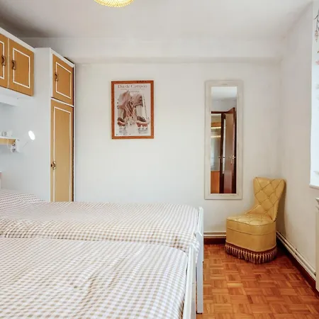 La Casa De Abuelos *